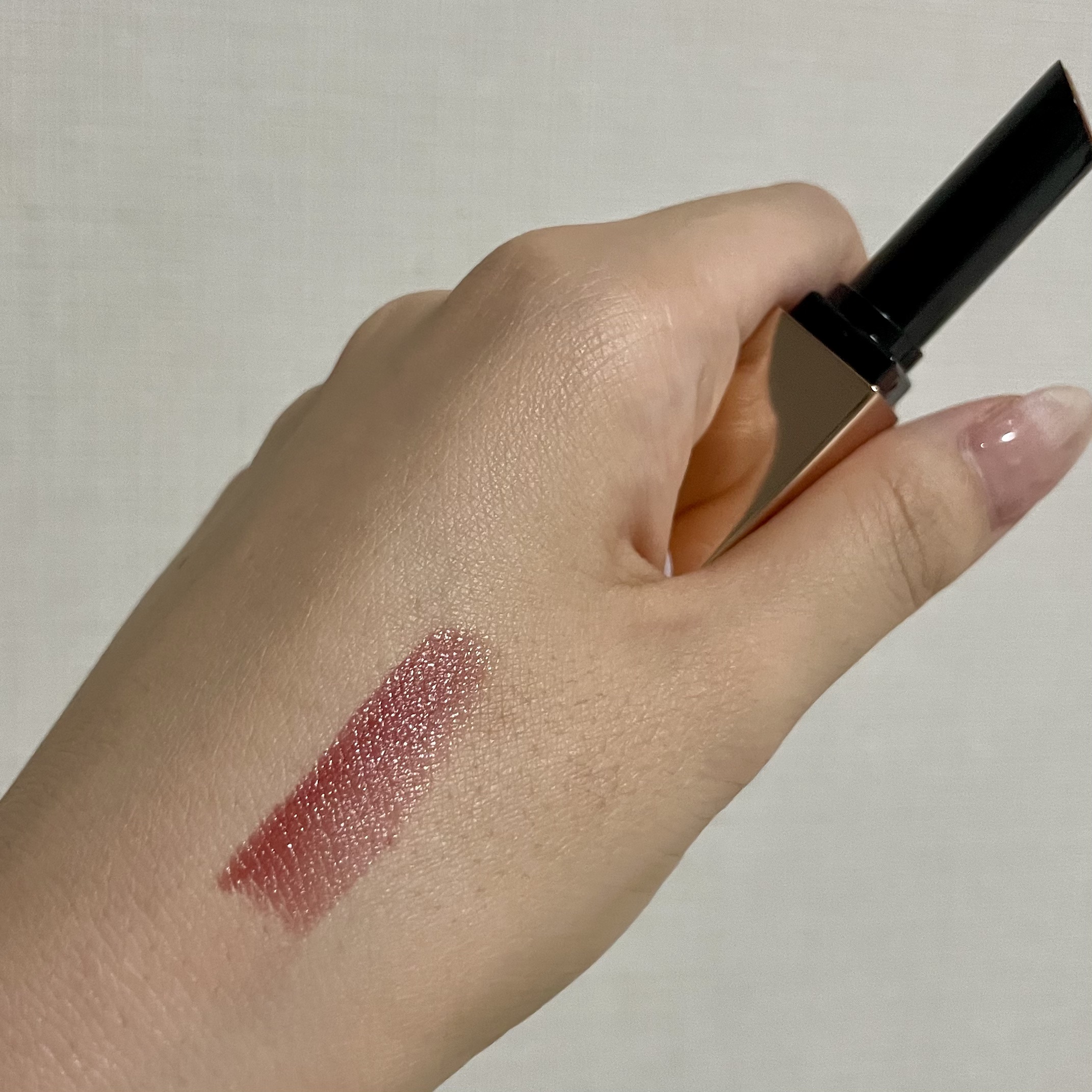 アフターグロー　センシュアルシャイン　リップスティック 321 TURND ON/NARS/口紅を使ったクチコミ（3枚目）