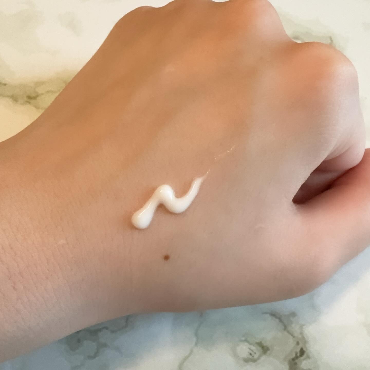 ポアーテンクリーム/DEWYCEL/化粧下地を使ったクチコミ（2枚目）