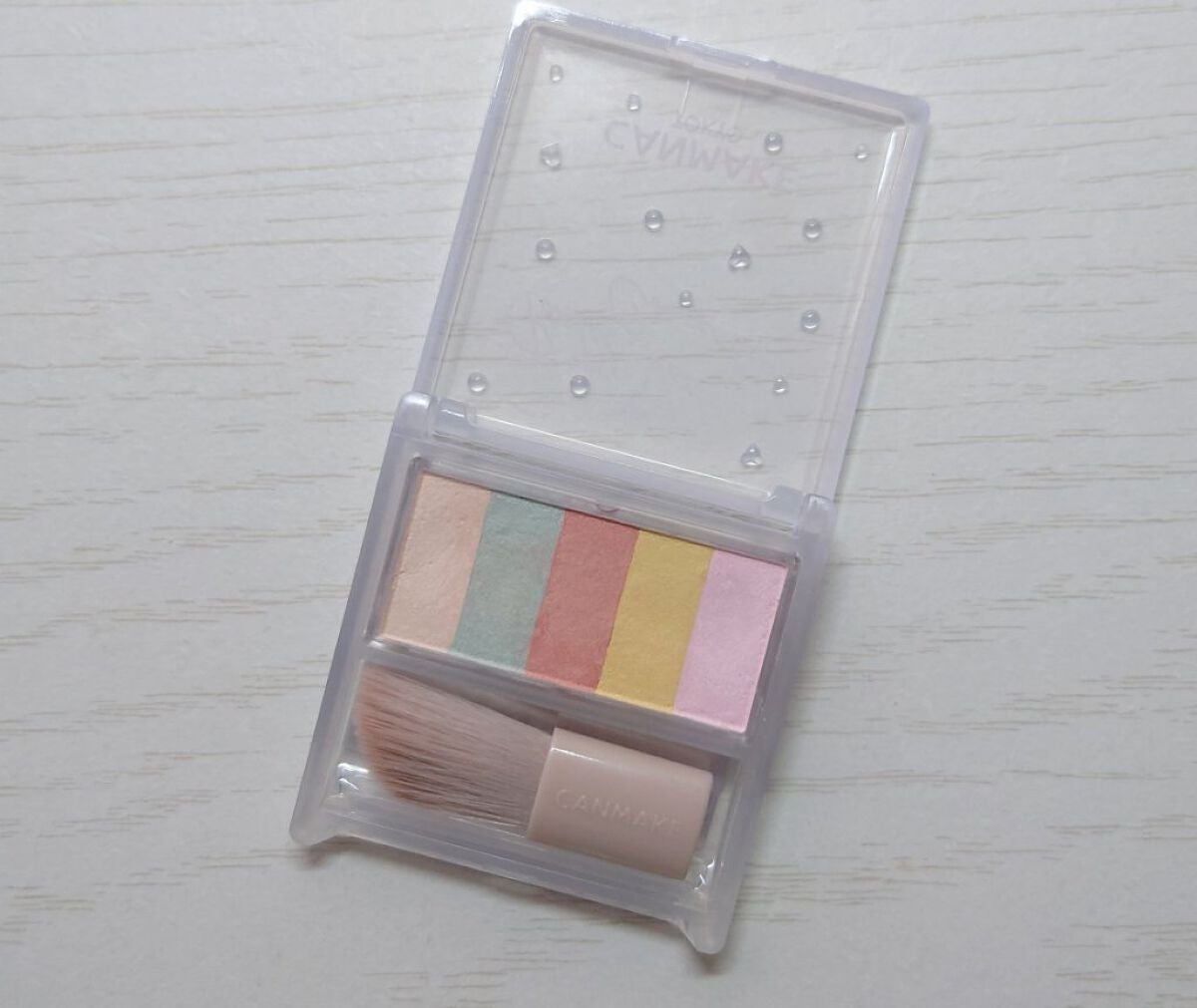 パステルヴェールコンシーラー/キャンメイク/パレットコンシーラーを使ったクチコミ(3枚目)