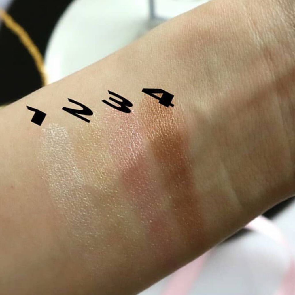 ディオール バックステージ フェイス グロウ パレット/Dior/ハイライトを使ったクチコミ(2枚目)