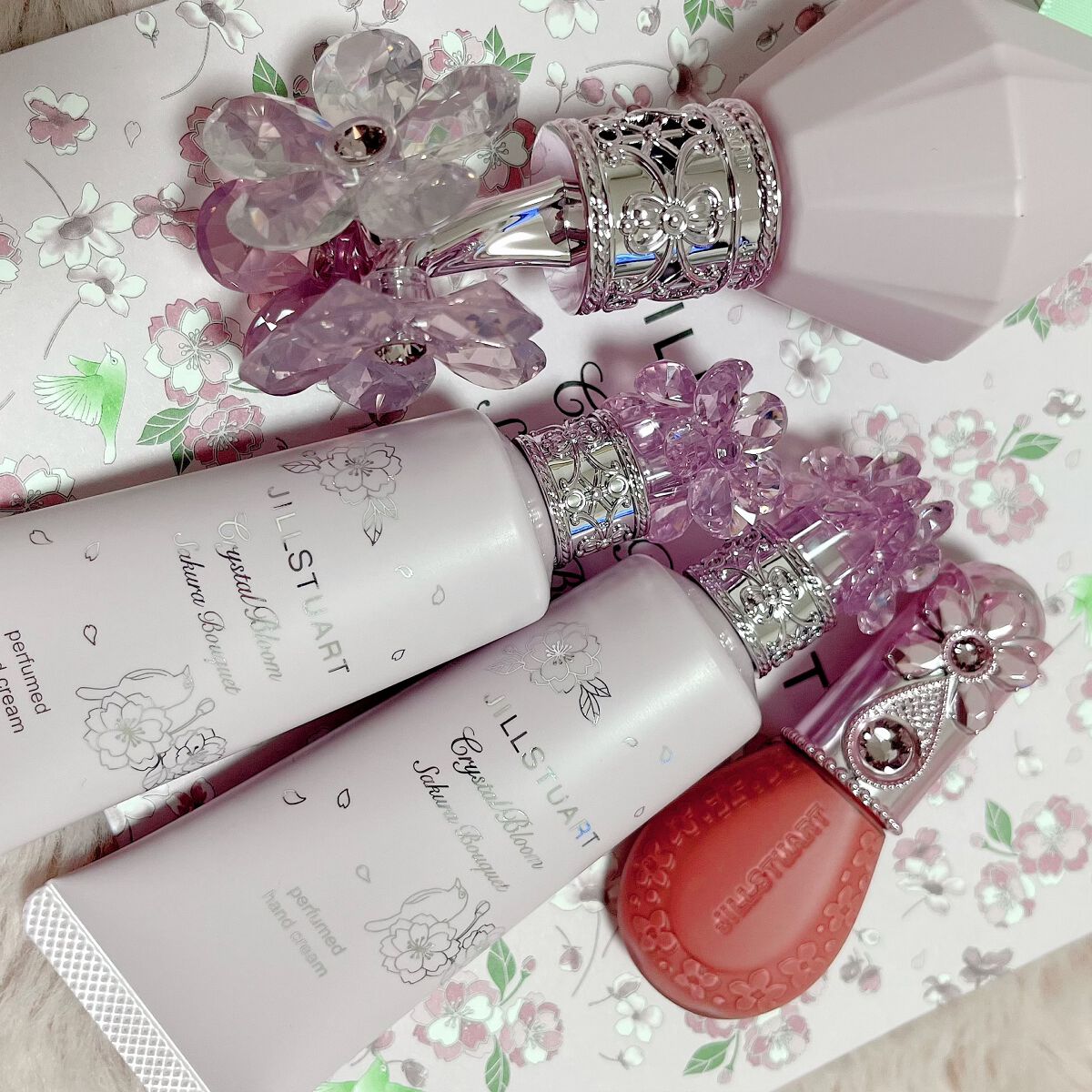 ジルスチュアート ブルームドロップ リップ＆チーク シフォン 103 sakura blush<サクラブーケ>（限定）/JILL STUART/リキッドチークを使ったクチコミ（3枚目）