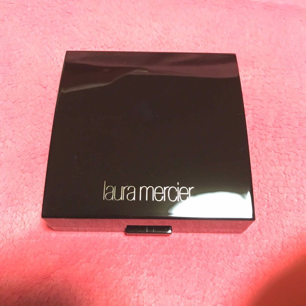 マットラディアンス ベイクドパウダー ハイライト01/ローラ メルシエ/パウダーハイライトを使ったクチコミ（1枚目）