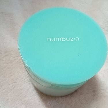 numbuzin 1番 シカ丸ごと水分整肌パッドのクチコミ「韓国コスメ　ナンバーズイン
1番 シカ丸ごと水分整肌パッド

開けた瞬間、色にギョッとしました.....」（3枚目）