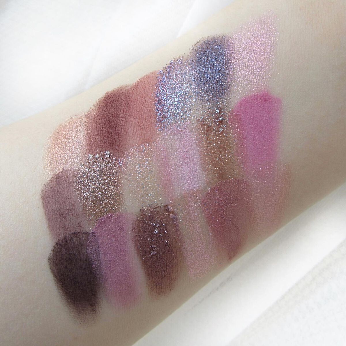 Rose Quartz eyeshadow palette/Huda Beauty/アイシャドウパレットを使ったクチコミ（2枚目）