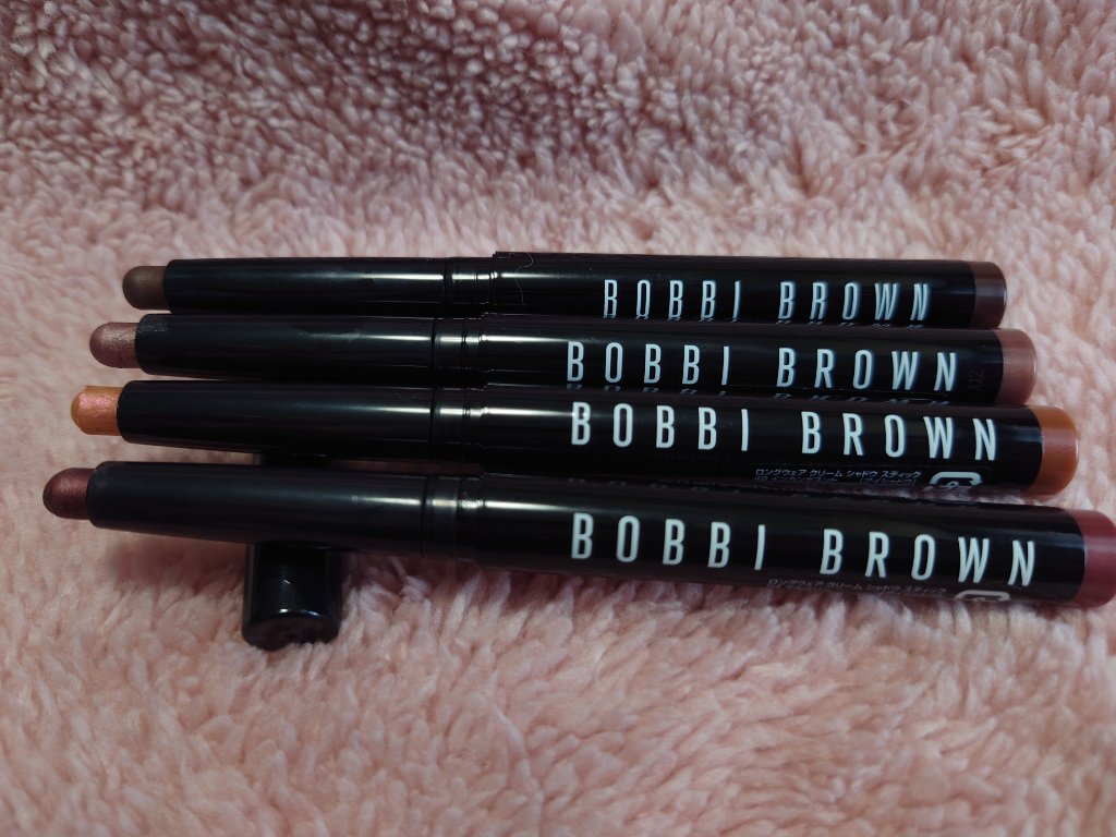 ロングウェア クリーム シャドウ スティック 23 ダスティーモーヴ/BOBBI BROWN/スティックアイシャドウを使ったクチコミ（2枚目）