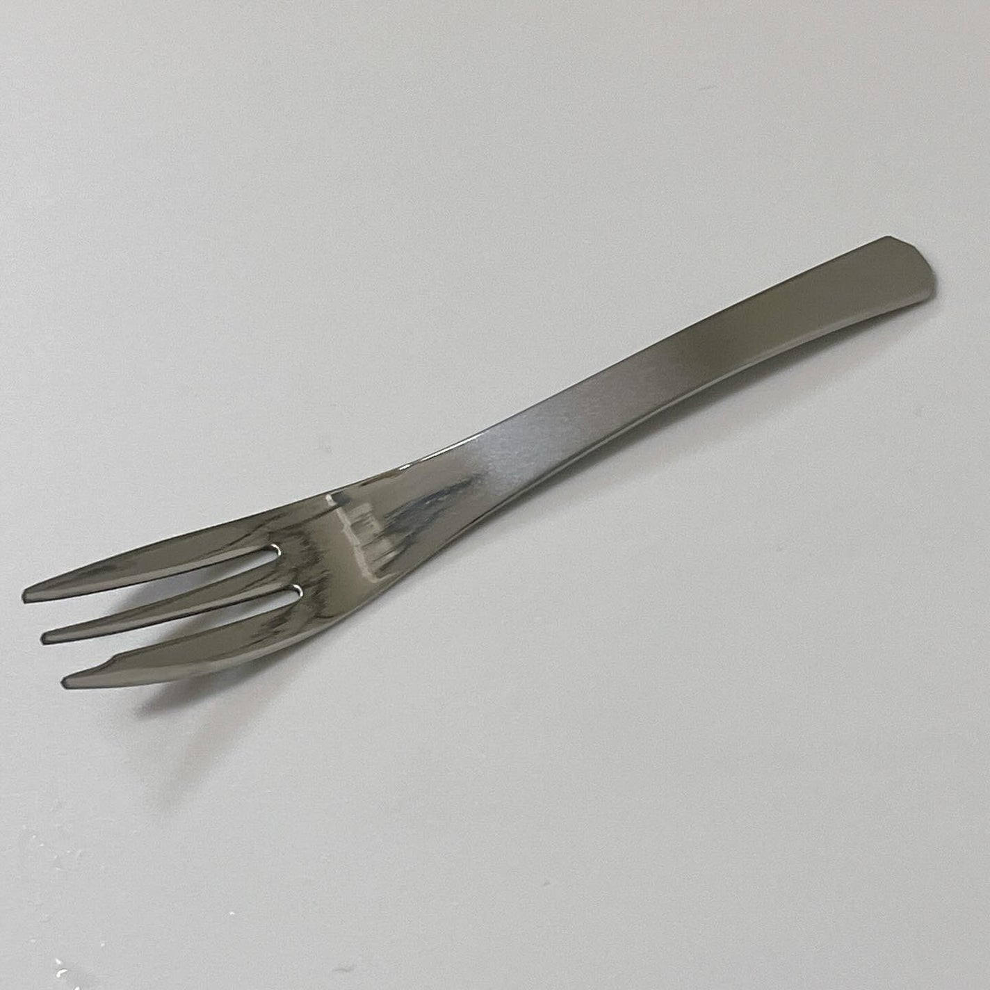 ひとりコスメ部 フォロバ100 on LIPS 「madein燕製のステンレスフォークダイソーで見つけたよ👍スプ..」(4枚目)