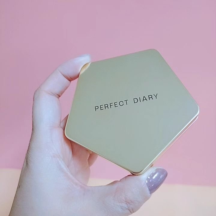 スターダストダイヤモンドハイライトパウダー/PERFECT DIARY/パウダーハイライトを使ったクチコミ（3枚目）
