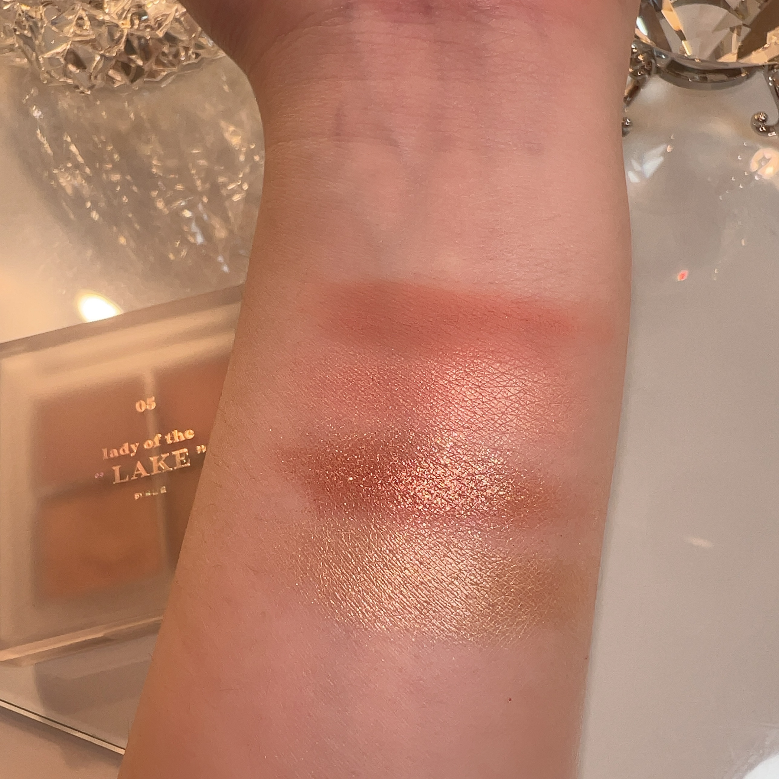 アイシャドウパレット 05 レディーオブザレイク/4U2/アイシャドウパレットを使ったクチコミ（3枚目）