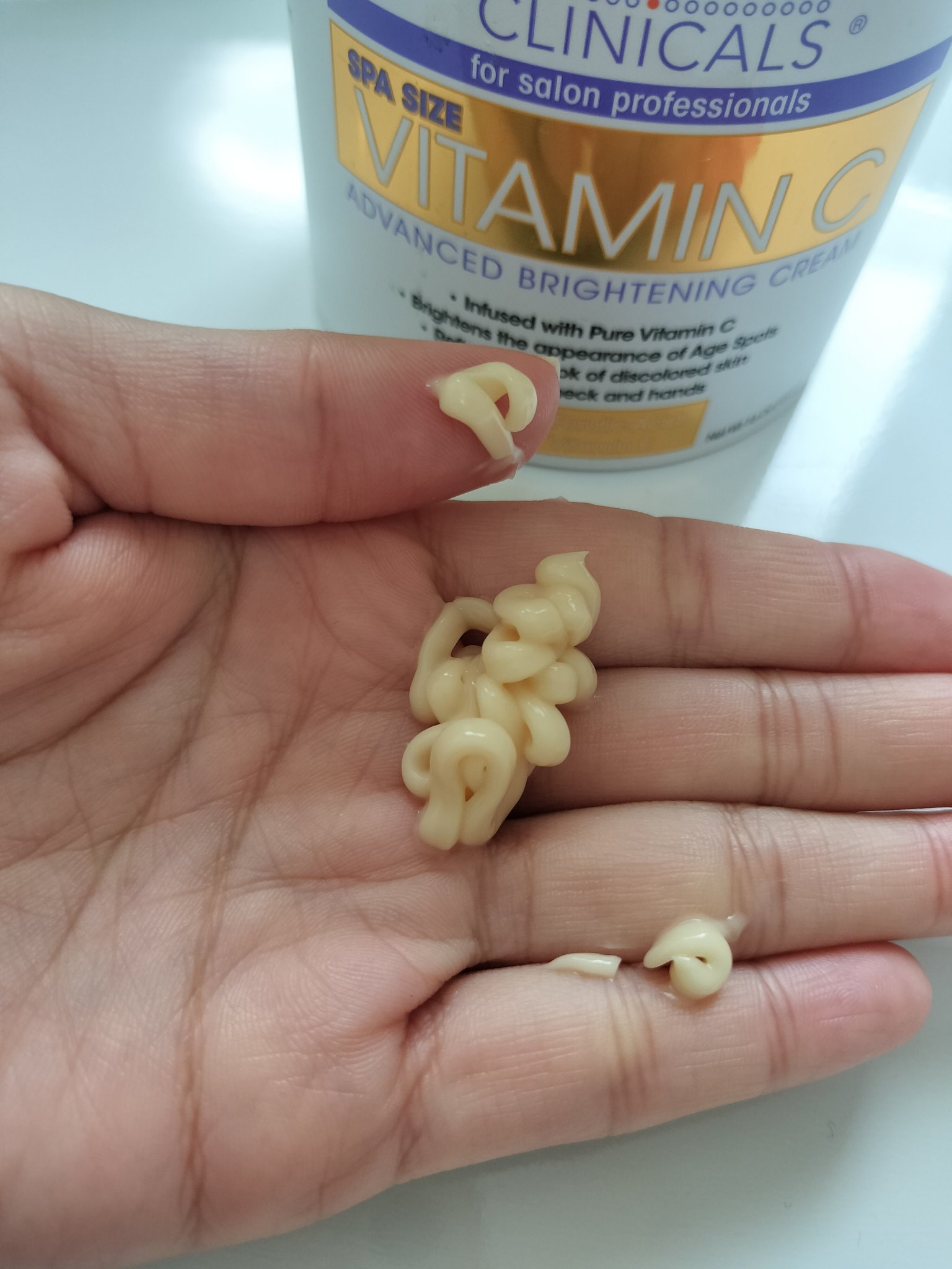 アドバンスドクリニカルビタミンC ブライトニング クリーム/ADVANCED CLINICALS/ボディクリームを使ったクチコミ（3枚目）