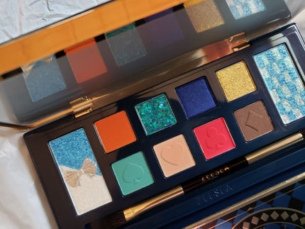 アリスドリームランドシリーズ 12色アイシャドウパレット(ZEESEA×大英博物館)/ZEESEA/アイシャドウパレットを使ったクチコミ(2枚目)