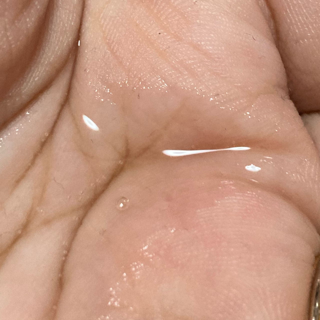 ローヤルゼリー EXモイストヘアオイル/mixim suppli/ヘアオイルを使ったクチコミ（2枚目）