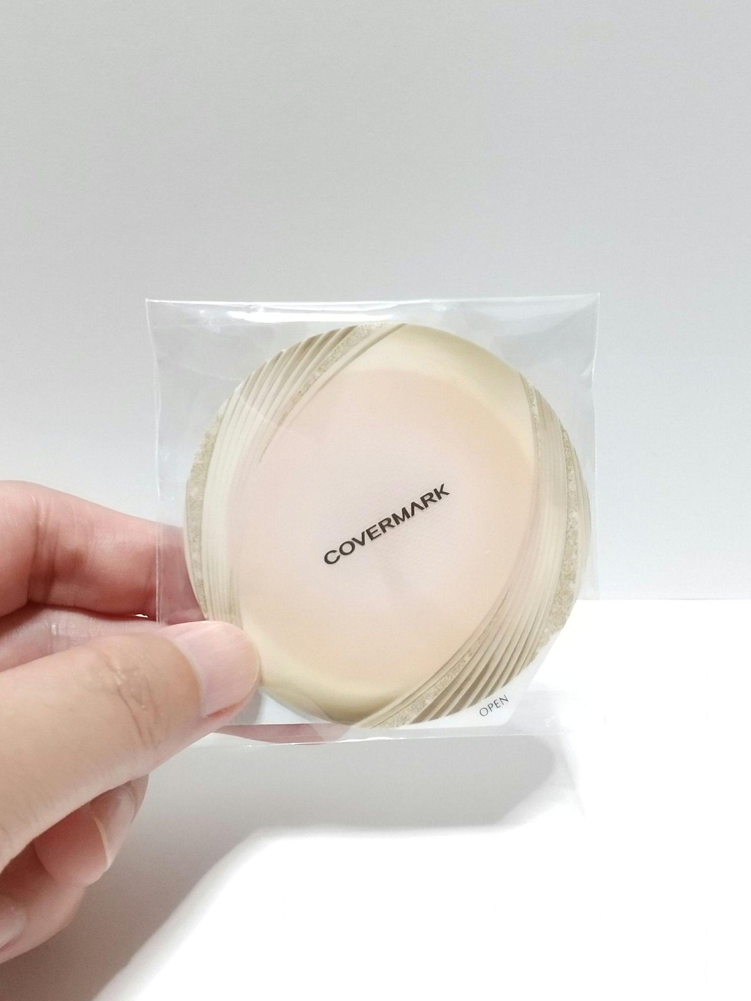 フェイスアップ プレストパウダー SPF23 / PA++ 01 ライトアップピンク　/COVERMARK/プレストパウダーを使ったクチコミ（1枚目）