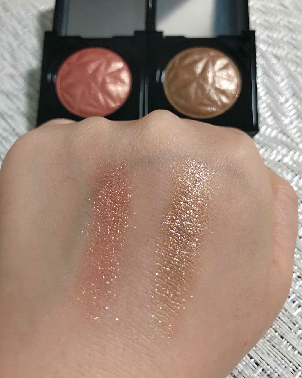 プリズム エアー シャドウ/CLIO/単色アイシャドウを使ったクチコミ（2枚目）