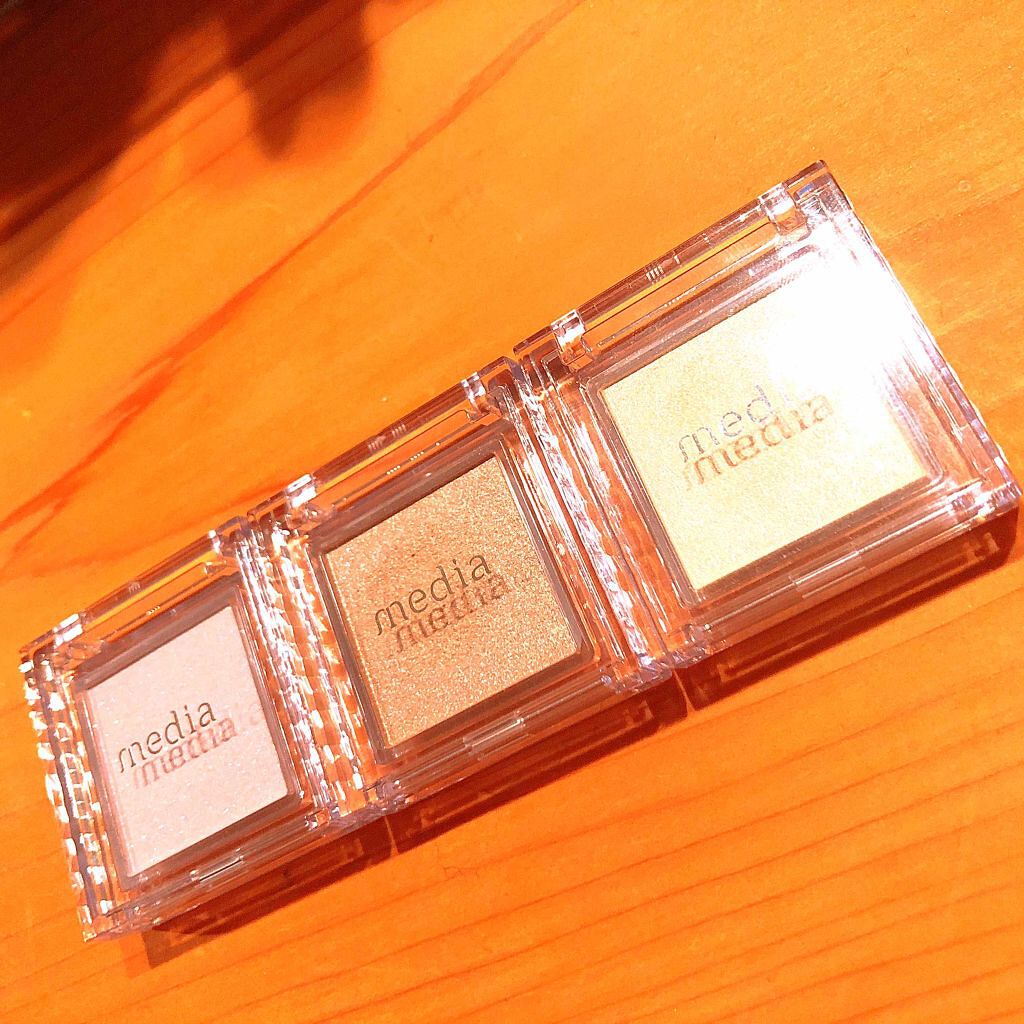 ブライトアップアイシャドウ/media/単色アイシャドウを使ったクチコミ（1枚目）