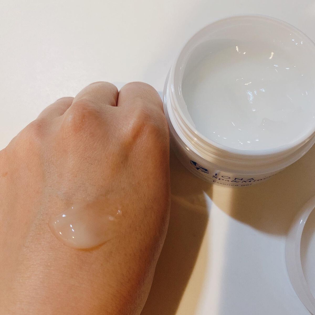 エッセンス ジェル/イオナ スパ&ミネラル/オールインワン化粧品を使ったクチコミ(2枚目)