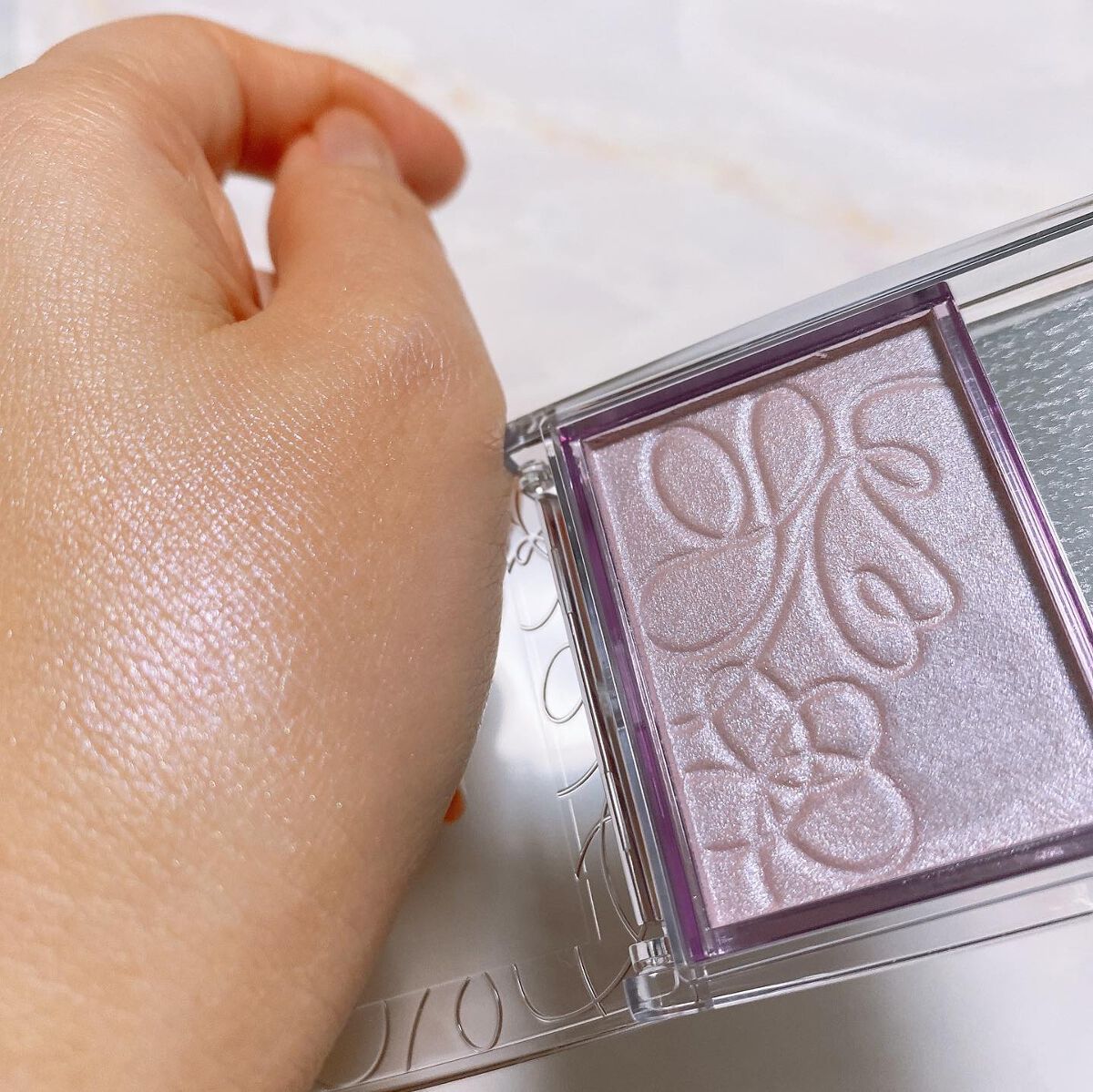 パールグロウニュアンサー/CEZANNE/パウダーハイライトを使ったクチコミ（2枚目）