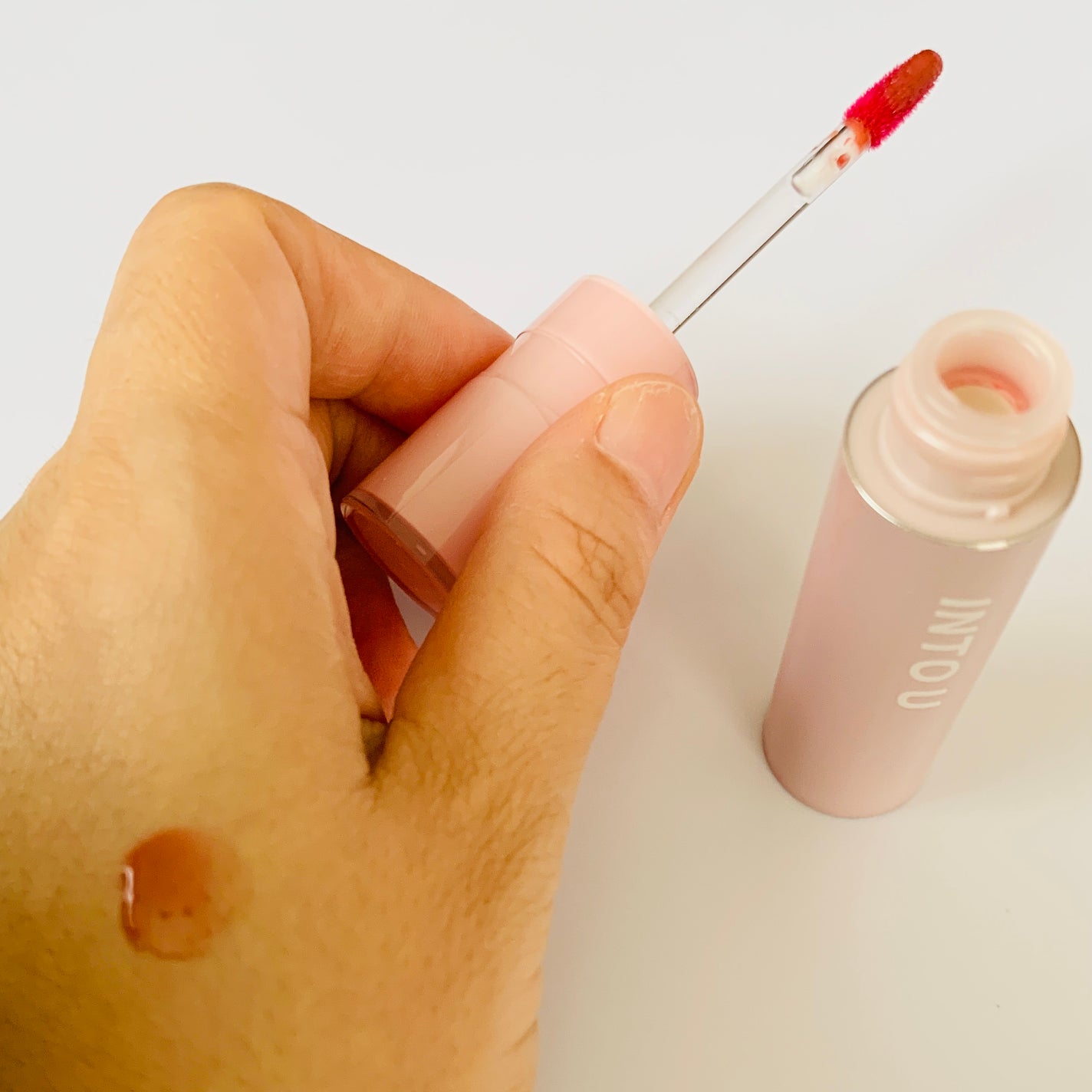 ジューシーパンピンググロス/INTO U/リップグロスを使ったクチコミ(2枚目)