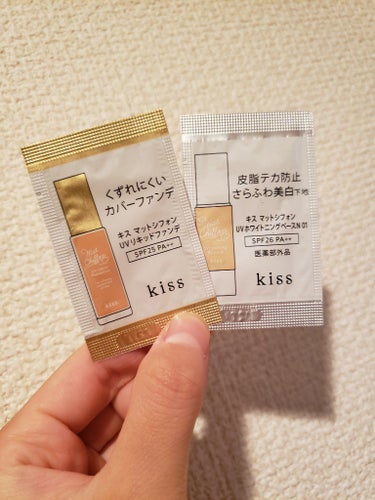 マットシフォン UVリキッドファンデ 01 Light Pink Ochre/KiSS/リキッドファンデーションの画像