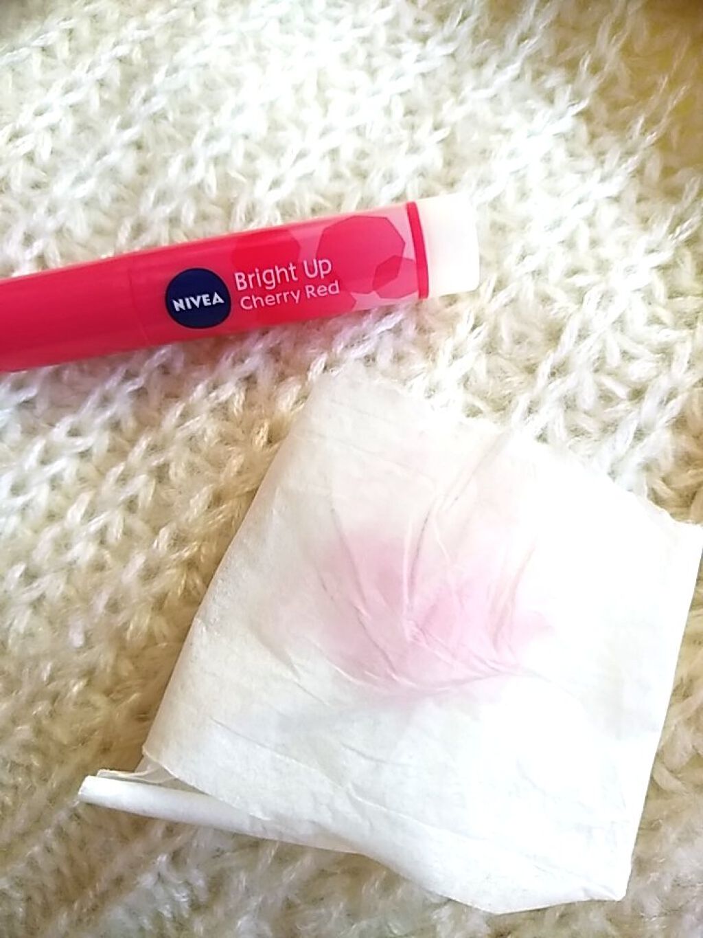 モイストピュアカラーリップ/ニベア/リップクリームを使ったクチコミ（2枚目）