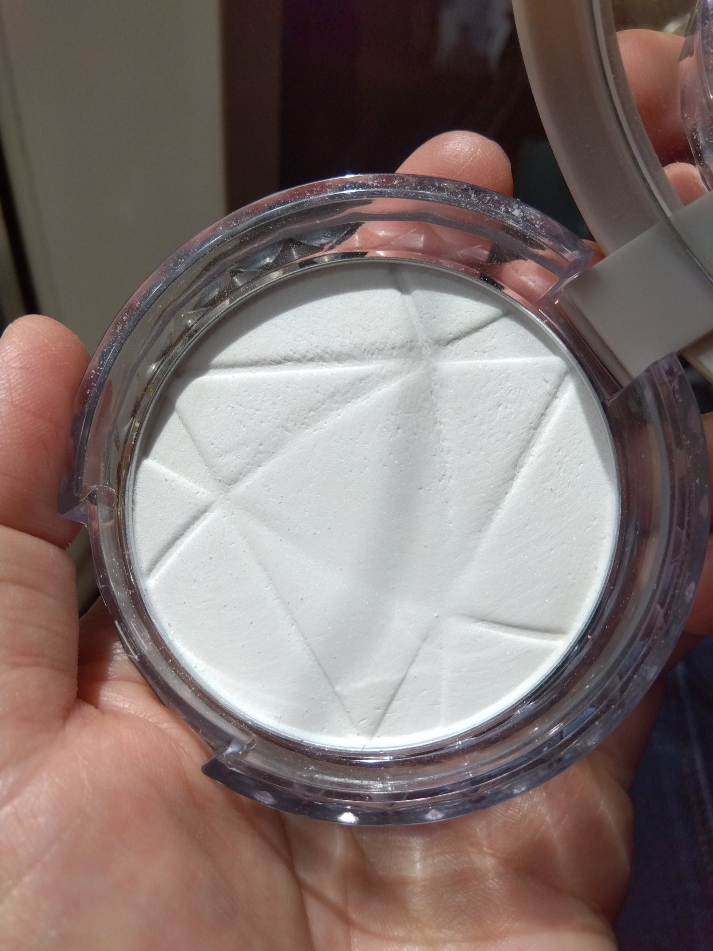 毛穴レスパウダー/CEZANNE/プレストパウダーを使ったクチコミ(2枚目)