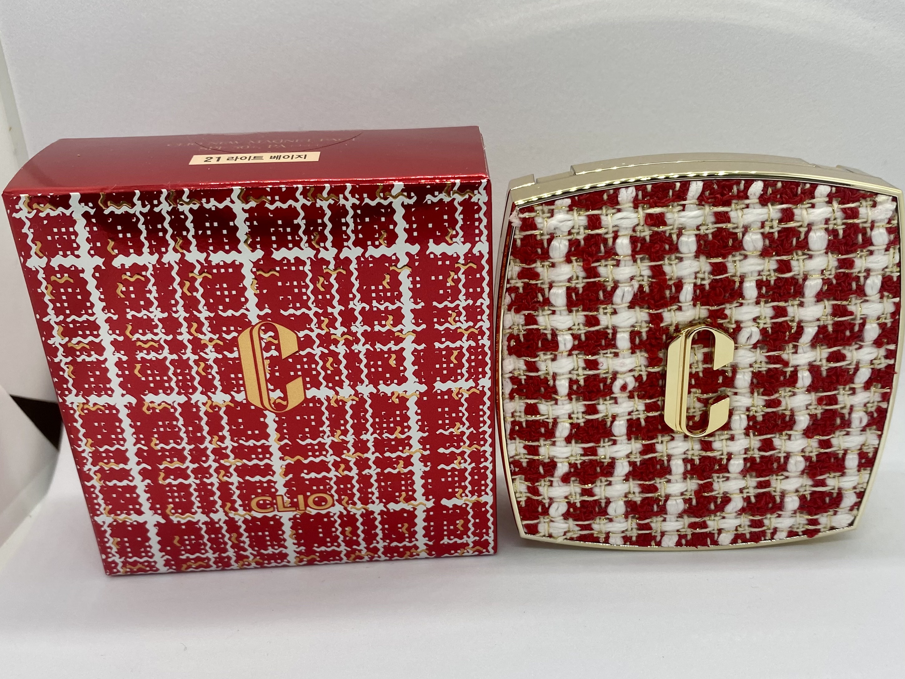 ニューマグネットパクト（ツイードエディション）/CLIO/クッションファンデーションを使ったクチコミ（1枚目）