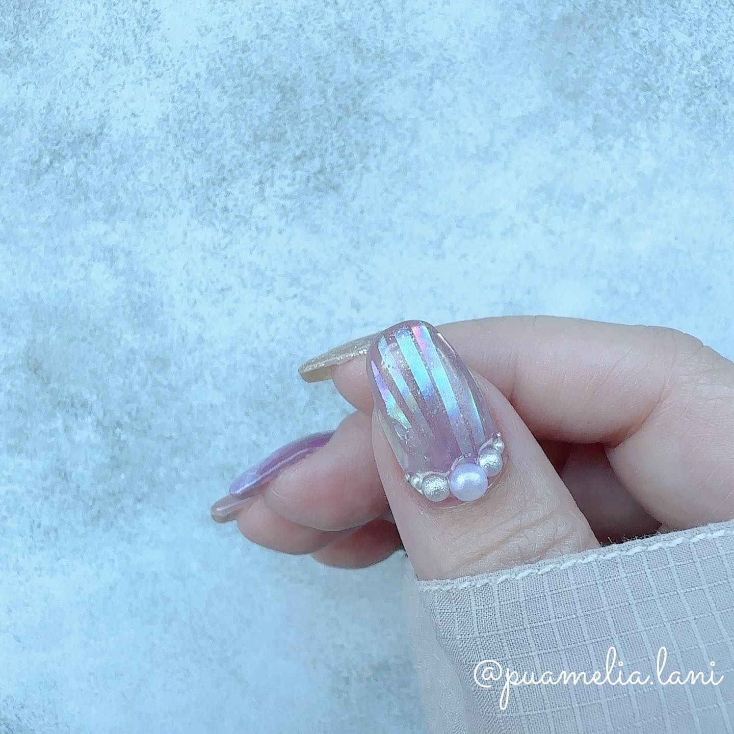 チャームスティックジェル #16 シルバー/OMD/オールインワンネイルを使ったクチコミ（1枚目）