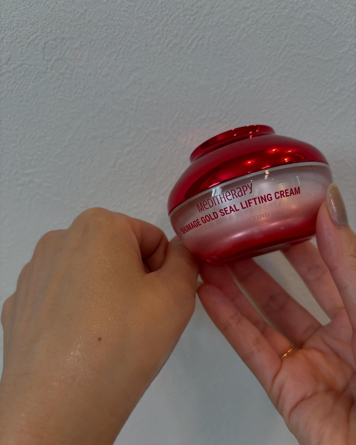 シューマジゴールド糸リフティングクリーム+EMS美顔器/MEDITHERAPY/フェイスクリームを使ったクチコミ(6枚目)