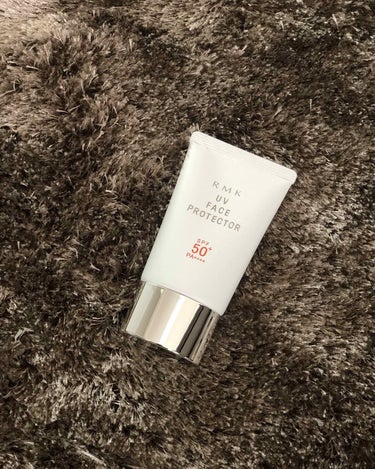 RMK UV FACE PROTECTOR
SPF50＋PA＋＋＋＋

日焼け止め独特のベタつきが嫌で塗るの嫌になること多かったですが、
これはベタつき感なく、
伸びがいいテクスチャーで良し。
この夏活