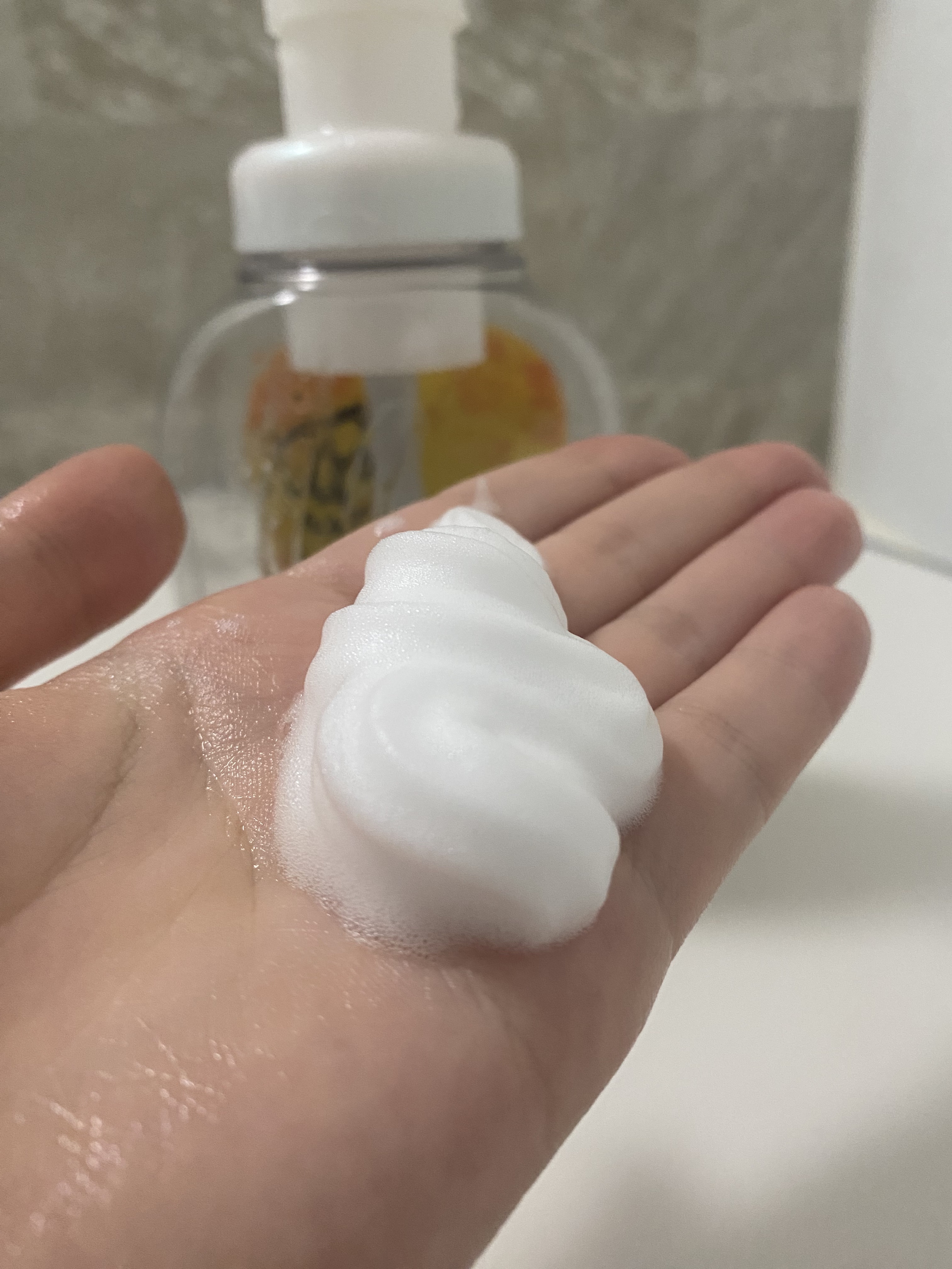 ビオレｕザ ボディ 泡タイプ ボディウォッシュ 金木犀の香り 本体 540ml/ビオレu/ボディソープを使ったクチコミ（3枚目）