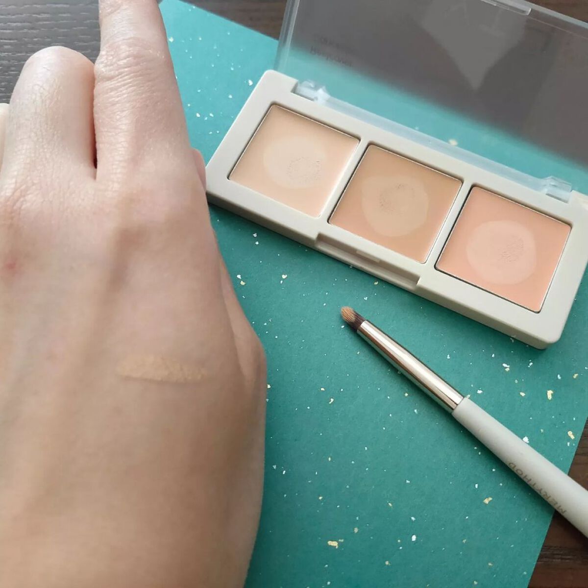 リールカバーコンシーラー/MERYTHOD/パレットコンシーラーを使ったクチコミ(4枚目)