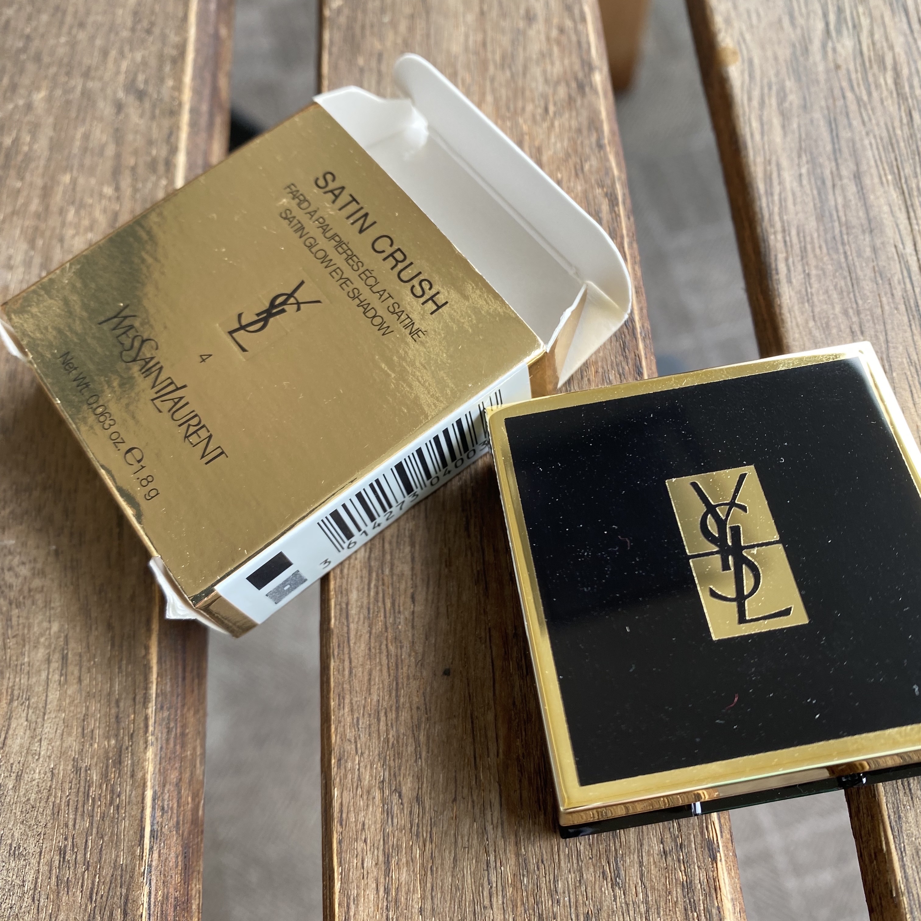 サテン クラッシュ No.4 エクストリーム コッパー/YVES SAINT LAURENT BEAUTE/単色アイシャドウを使ったクチコミ（2枚目）