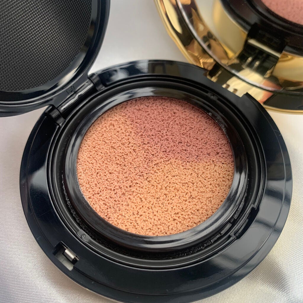 アンクル ド ポー ルクッション ゴールドラッシュ ハイライター/YVES SAINT LAURENT BEAUTE/リキッドハイライトを使ったクチコミ(3枚目)