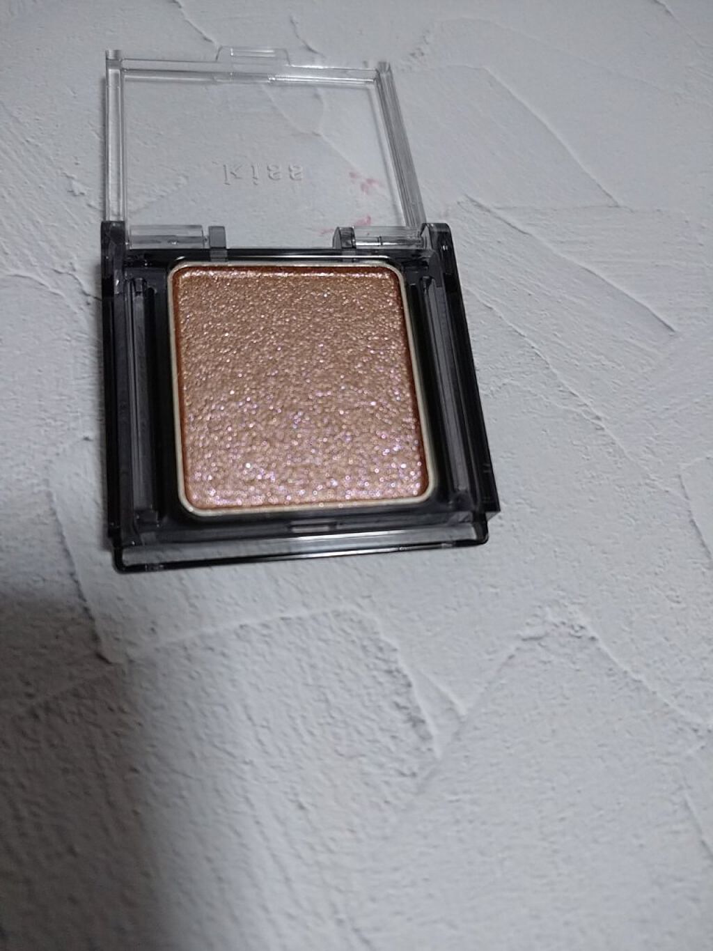  シアー グリッターアイズ 51 フォーチュンクッキー(FORTUNE COOKIE)/KiSS/単色アイシャドウを使ったクチコミ（2枚目）