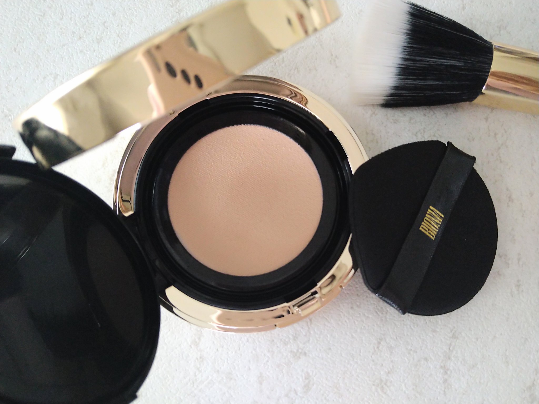 BIONIA エアファンデーションブラシ/コラリッチ/メイクアップキットを使ったクチコミ（2枚目）