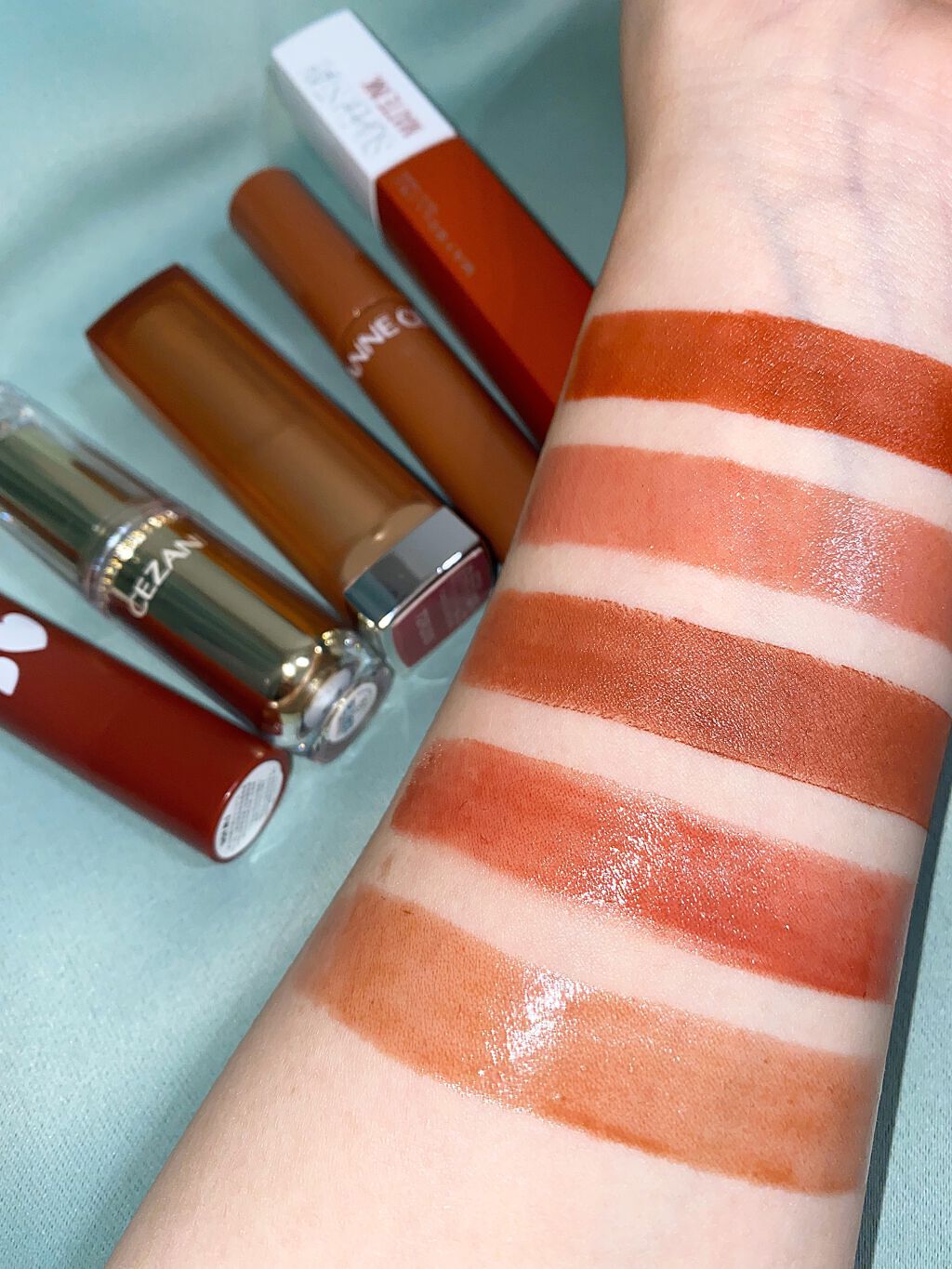 ラスティンググロスリップ/CEZANNE/口紅を使ったクチコミ(4枚目)