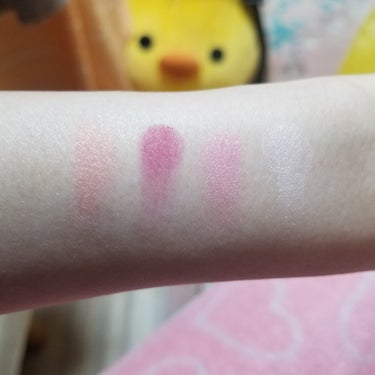 ヒヨコpink_gloss_34u on LIPS 「セザンヌのチークローズ系04番4種類に分かれてるから、アイシャ..」（3枚目）