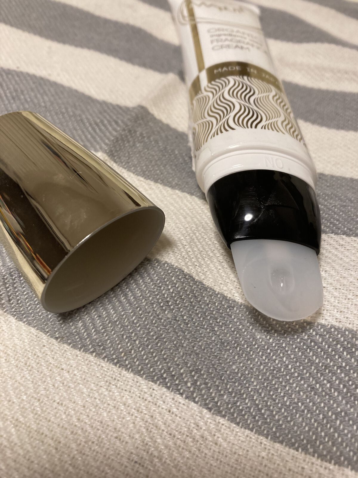 オーガニックフレグランスバストクリーム/MAPUTI/バストケア・ヒップケアを使ったクチコミ（2枚目）