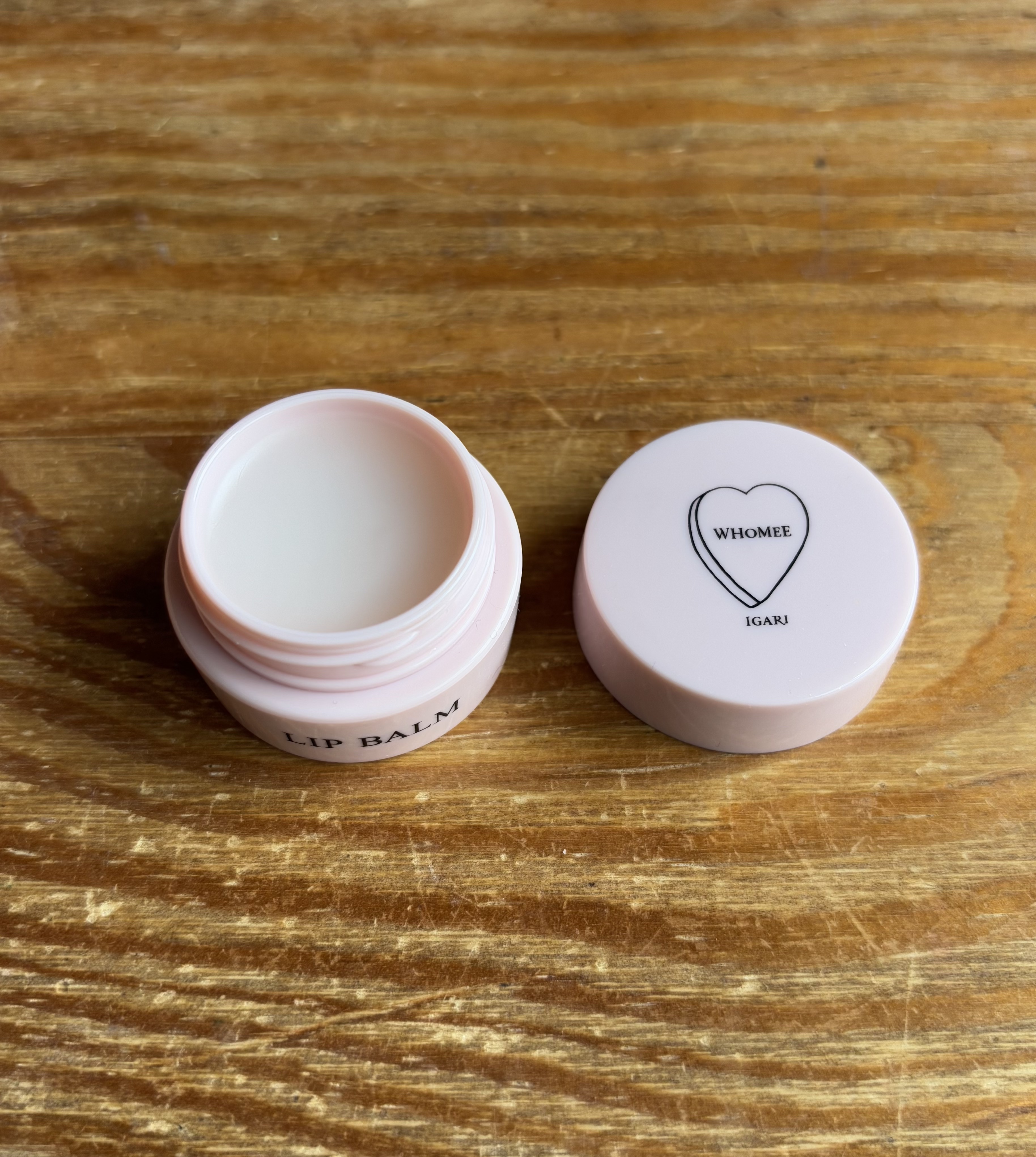 WHOMEE リップバームのクチコミ「イガリ的美リップのための保湿成分配合のリップバーム。

9種の保湿成分がたっぷり入ったバームタ.....」（2枚目）