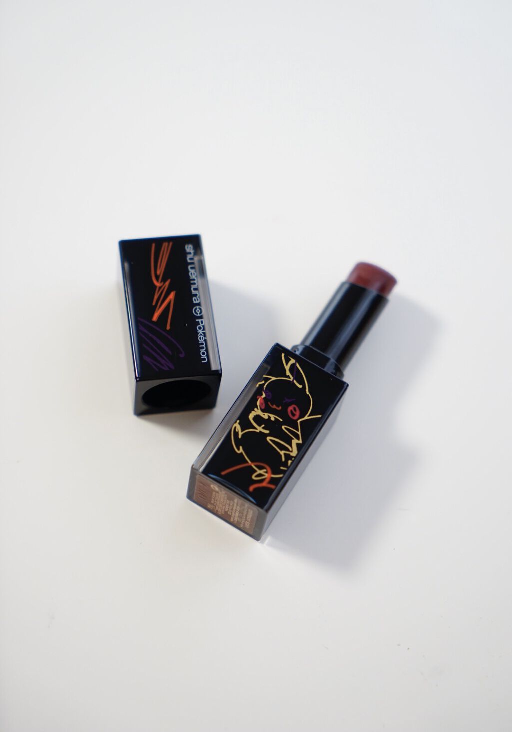 ルージュ アンリミテッド アンプリファイド マット＜2019年クリスマスコフレ限定＞/shu uemura/口紅を使ったクチコミ（2枚目）