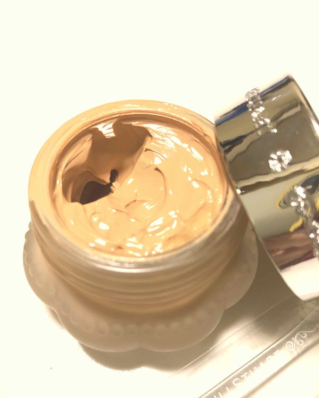 JILL STUART モイストシルク ジェリーファンデーションのクチコミ「103

クリームファンデーションなので保湿力はあります。
テクスチャーは本当にもっちりしてま.....」（2枚目）