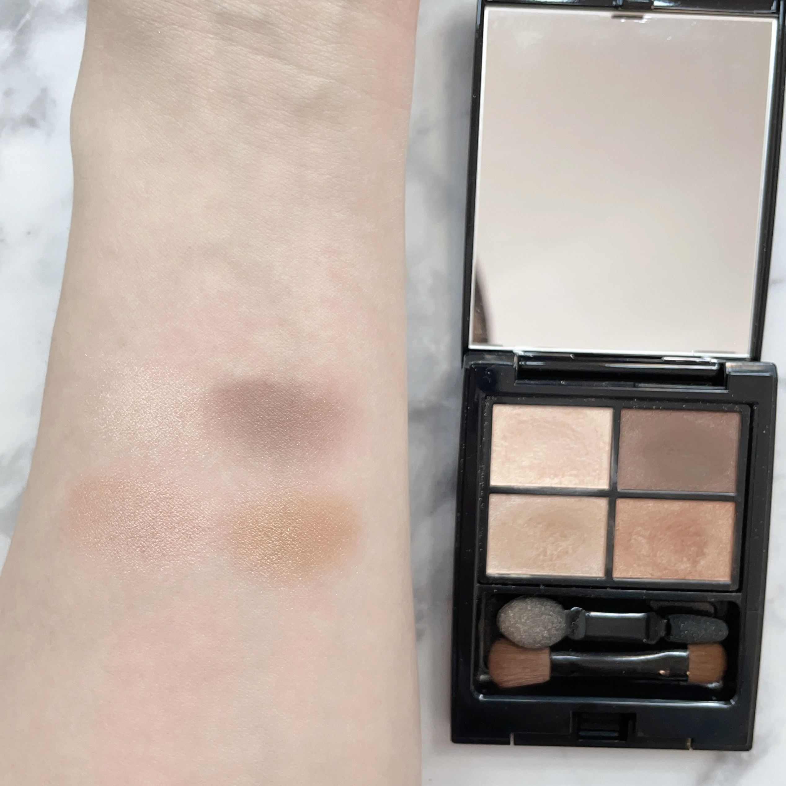 ミネラルクラッシィシャドー/エトヴォス/アイシャドウパレットを使ったクチコミ（3枚目）