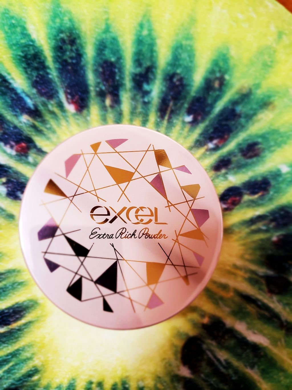 エクストラリッチパウダー/excel/ルースパウダーを使ったクチコミ（1枚目）