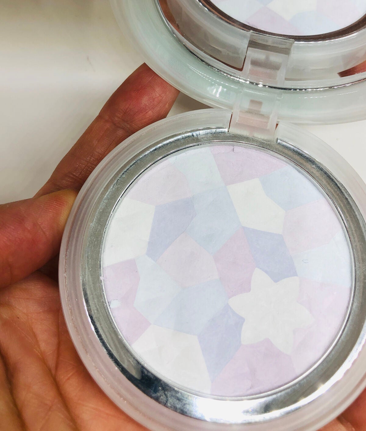 AQ オーラ リフレクター/DECORTÉ/プレストパウダーを使ったクチコミ(2枚目)