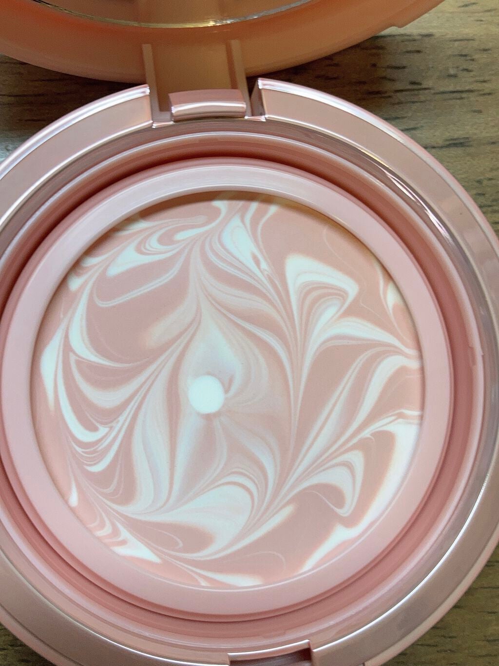 ジューシーパン スキンケアプライマー/A’pieu/化粧下地を使ったクチコミ(6枚目)