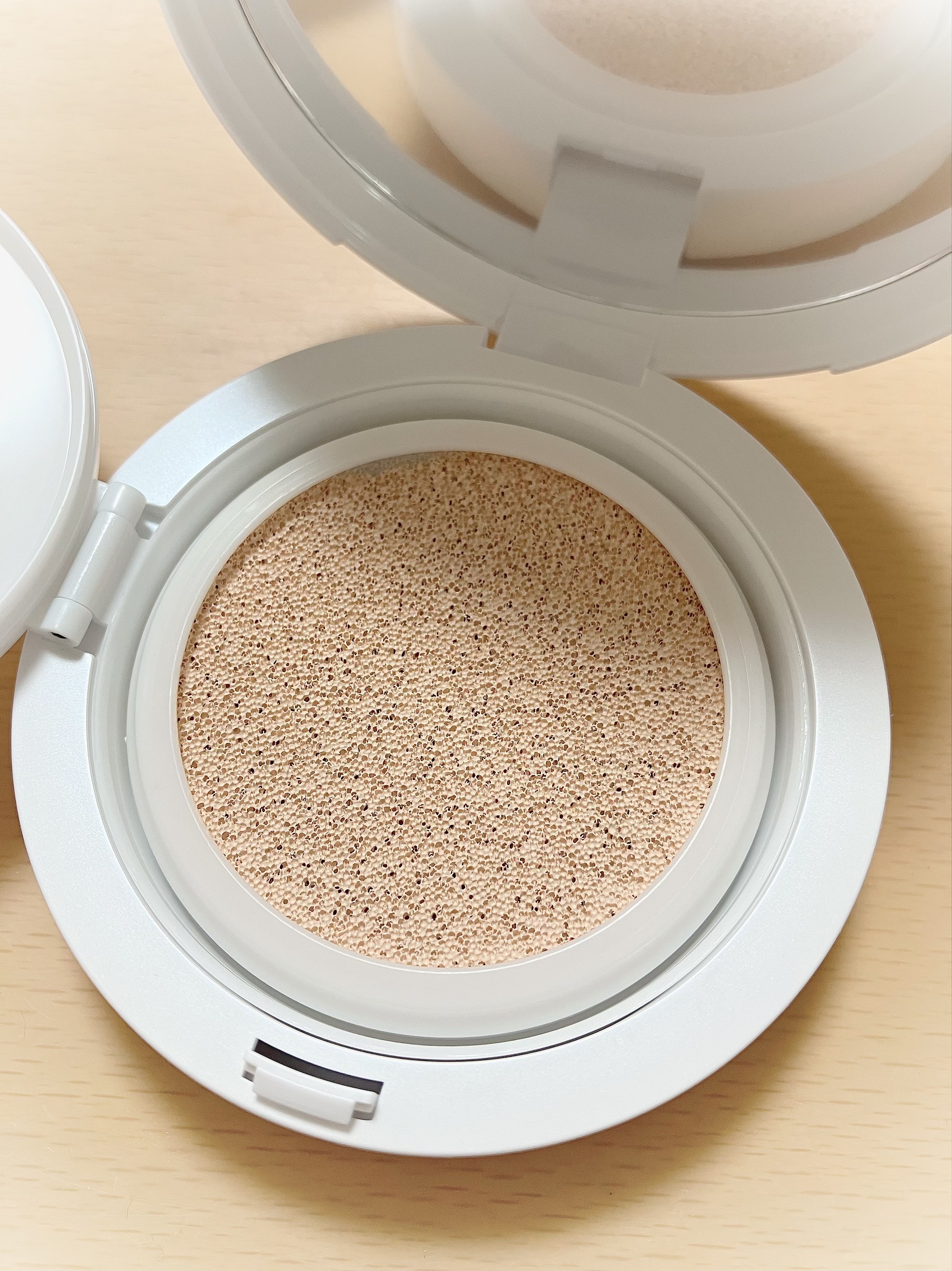 セラムフィット フルカバー グロークッション 17 フェア/ByUR/クッションファンデーションを使ったクチコミ（2枚目）