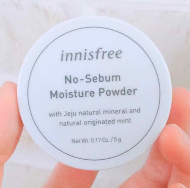 Innisfreeのパウダー気になって買っちゃいました🤤

私が買ったのは水色の乾燥肌の人向けのパウダーです！！

私は敏感＆乾燥肌なのでとても良いです！

少し肌色っぽいですけど、付けたらあんまわかん