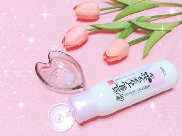 🌸なめらか本舗薬用リンクル化粧水 ホワイト🌸
[医薬部外品]
❁
❁

しわ改善＆シミ対策※1 のＷケアができるような
働きのあるスキンケア✨
※1 メラニンの生成を抑え、シミ・そばかすを防ぐ

乳液のような色味ですが、伸びが良くて
さらっとしていてベタつきがありません💕

無香料なので使いやすい🌺

コットンに浸してパックしてメイクするのも
良さそうなサラサラ感で
メイクスムーズに仕上がってます🧸💕

今の季節にピッタリのアイテム💎

プチプラスキンケアで続けやすくて
オススメ🌹


#なめらか本舗 #薬用リンクル化粧水ホワイト #医薬部外品 
#基礎化粧品 #化粧水 #エイジングケア #エイジング #化粧水 
#シワ #シミ #シワ改善 #シミ改善#べたつかない #保湿 #肌 
 #新作コスメ徹底レビュー  #生涯推しアイテム  
#豆乳イソフラボン #なめらか本舗 #化粧水 #しわ改善 
の画像 その1