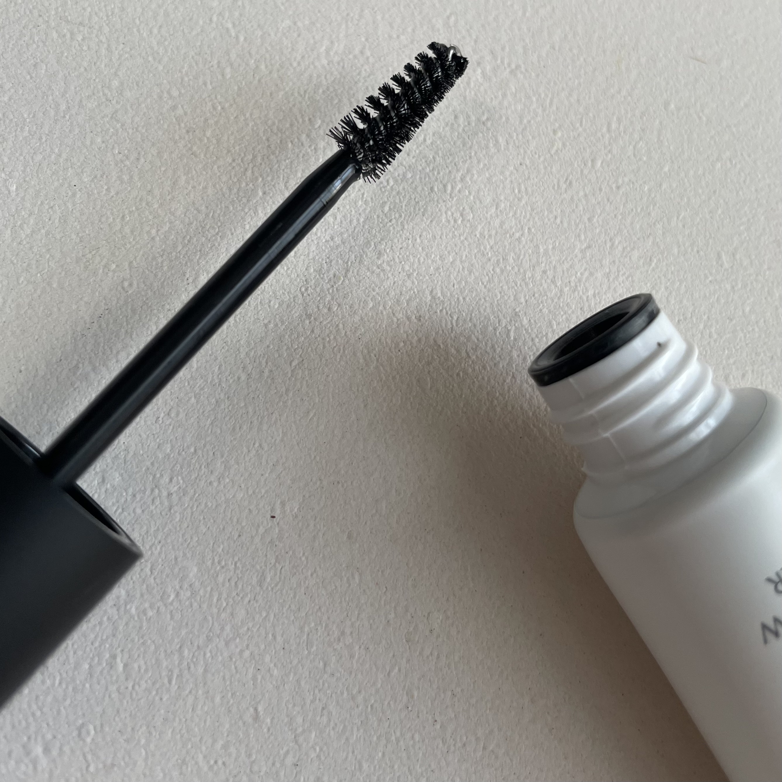 ワイルドブロウシェイパー 01 ストロング /Laka/その他アイブロウを使ったクチコミ（2枚目）