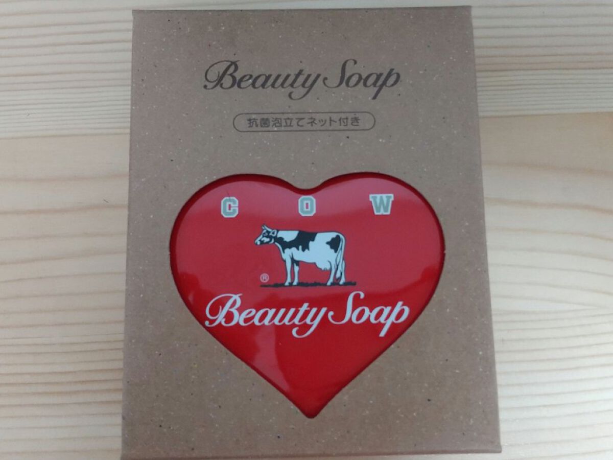 カウブランド カウブランド赤箱ミニハート缶のクチコミ「カウブランド カウブランド赤箱ミニハート缶

以前からよくお世話になっている牛乳石鹸の赤箱🧼
.....」（2枚目）