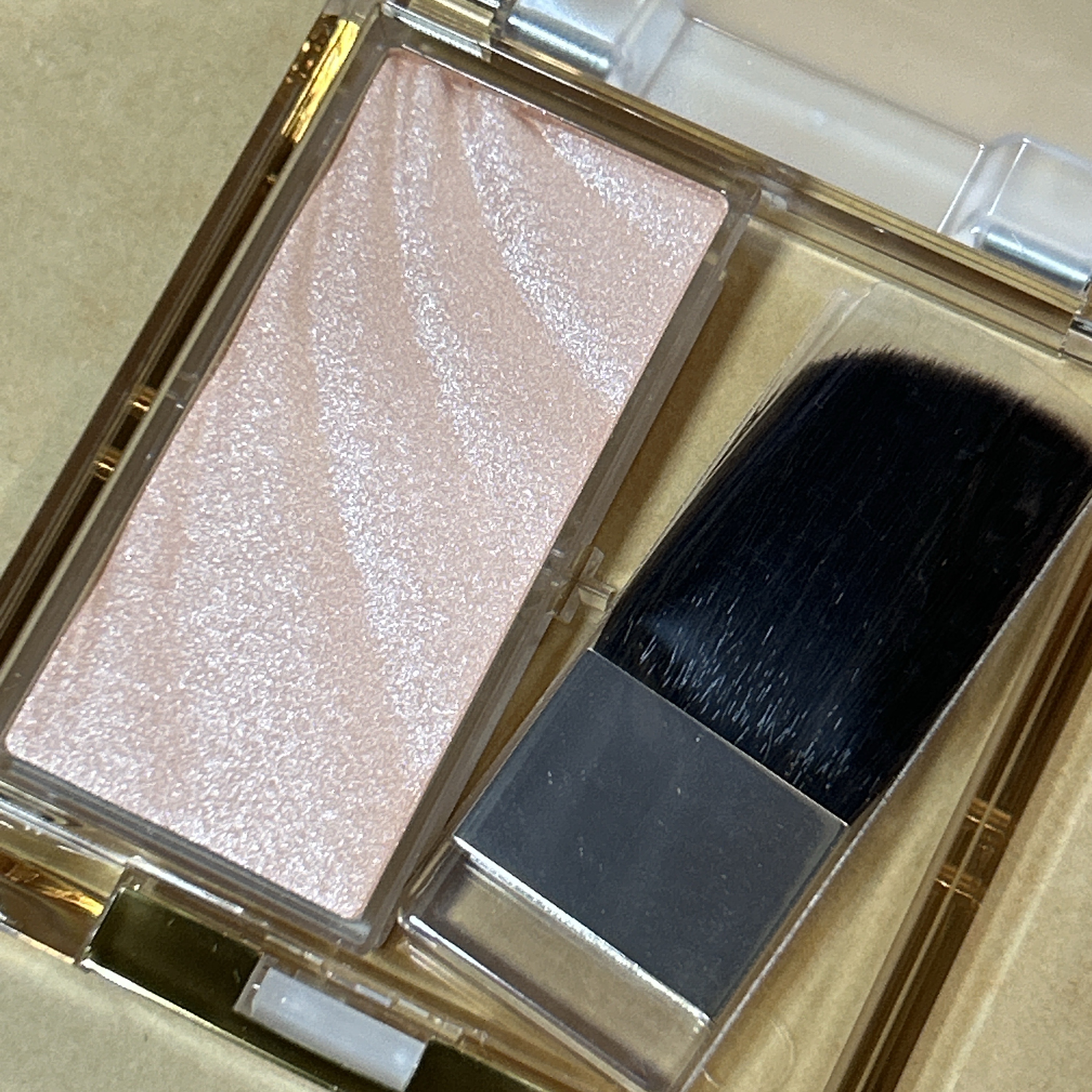 ドレープド シマーグロウ DS02 ベージュグロウ/excel/パウダーハイライトを使ったクチコミ（2枚目）